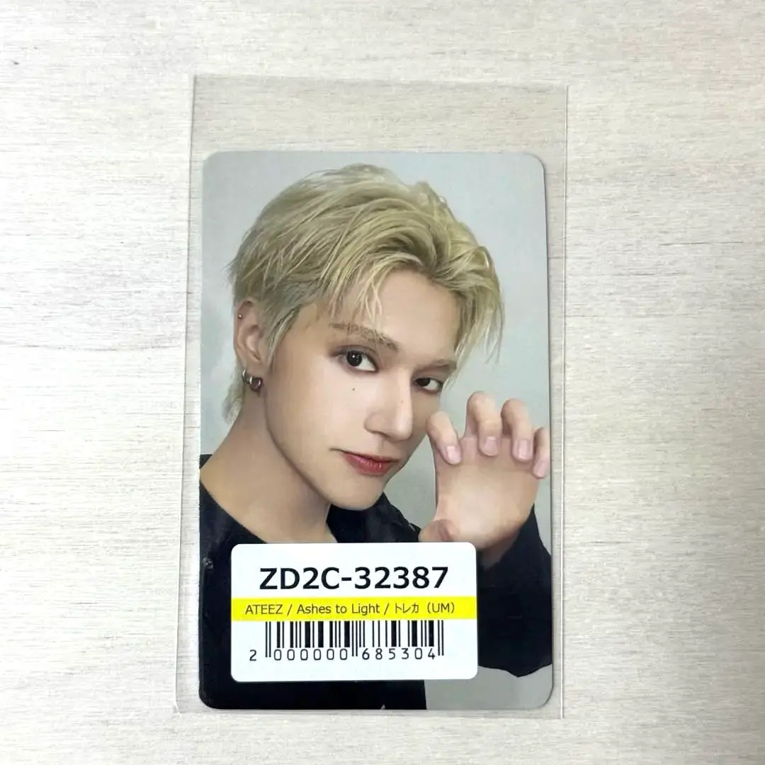 Thumbnail of ATEEZ Ashes to Light Universal Music Store bonus trading card Wooyoung