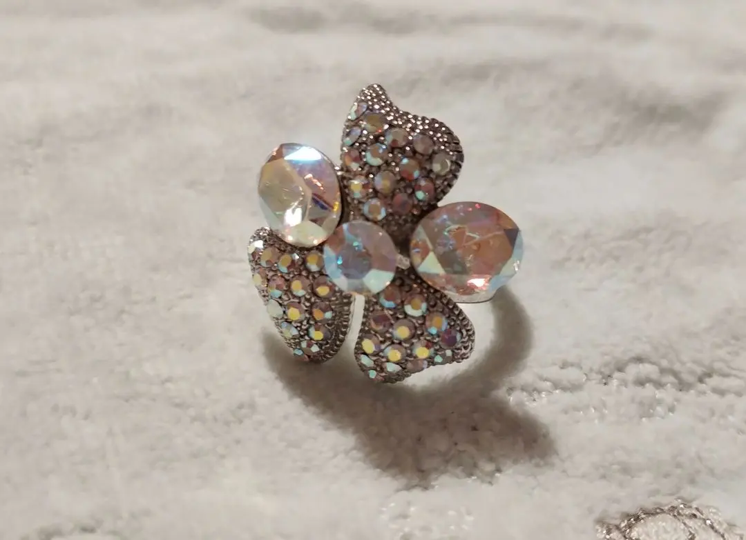 全新 免運費 閃亮戒指 的縮圖