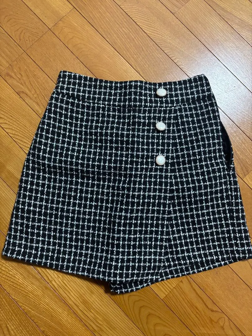 Thumbnail of INGNI shorts