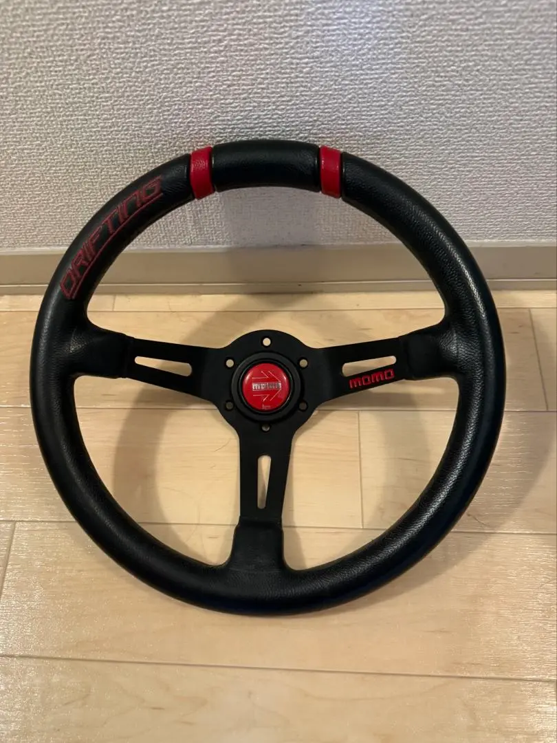 MOMO ドリフティング　ステアリング 350mm 黒 赤 代引不可【正規輸入品】MOMO ステアリング ドリフティング 35