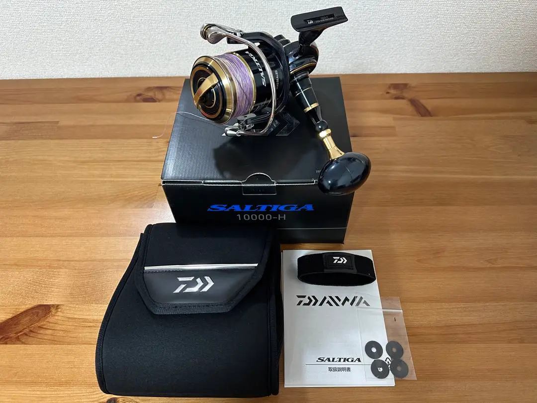 【特別セール品】 ダイワ20ソルティガ10000-H（箱、付属品完備）（2回使用） リール