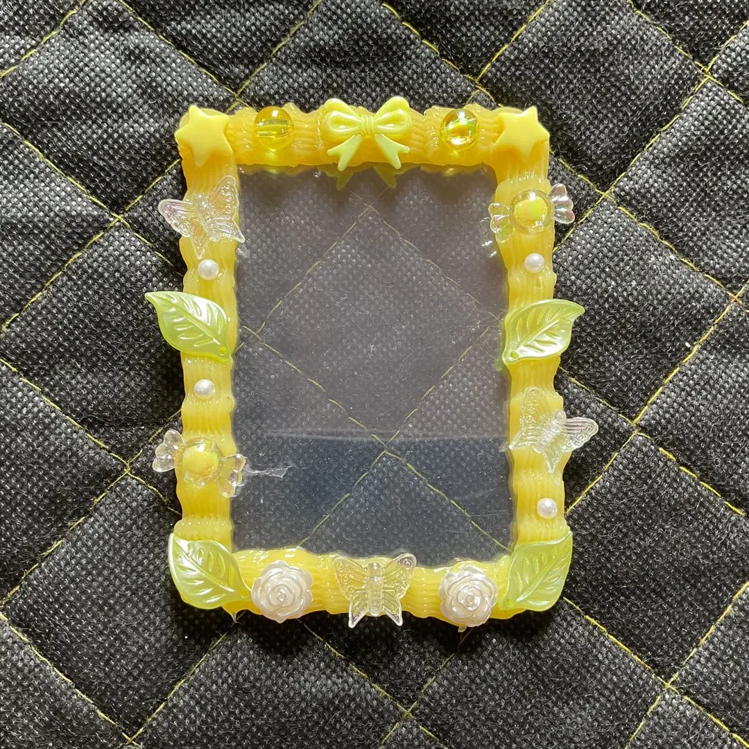 Thumbnail of [Handmade] Trading Card Case B8 Flowers Butterflies Yellow Oshikatsu (Supporting Your Favorite)