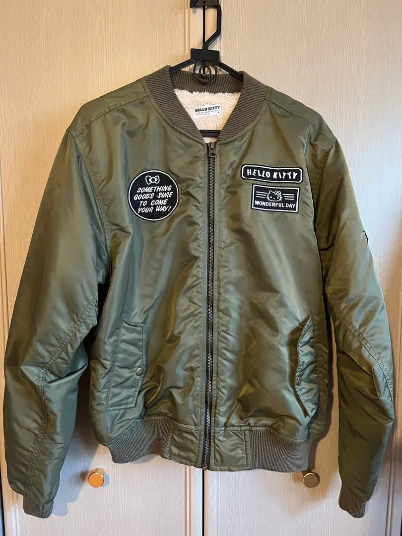 ハローキティ MA-1 ブルゾン フライトジャケット カーキ 新品 メンズ L ハローキティ MA-1 ジャケット ハローキティ/サンリオ