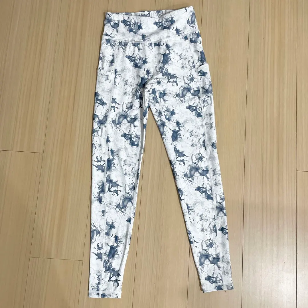 Thumbnail of Yoga leggings, new, Aerie, rash guard, for both land and water