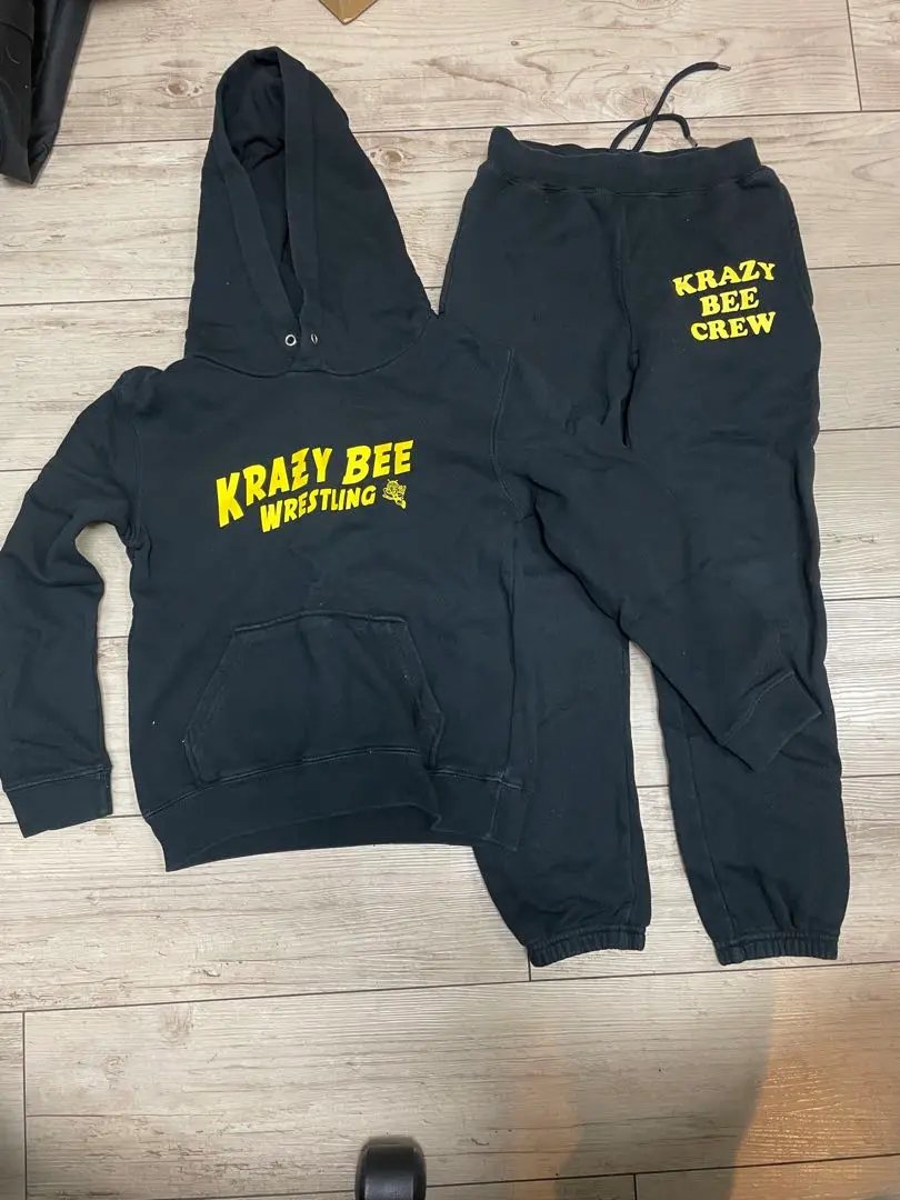 KRAZY BEE パーカー　ボトムスセット 2025年最新】krazy bee パーカーの人気アイテム - メルカリ