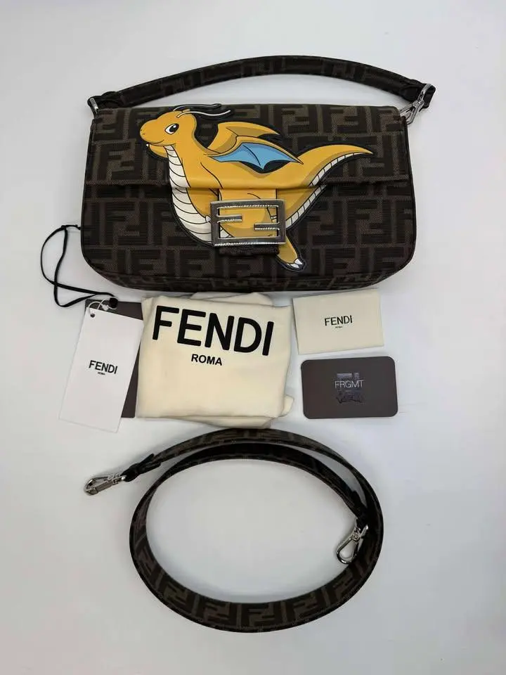 新品未使用　FENDI フェンディ　ハンドバック　ポケモン 2025年最新】FENDI ポケモン バッグの人気アイテム - メルカリ