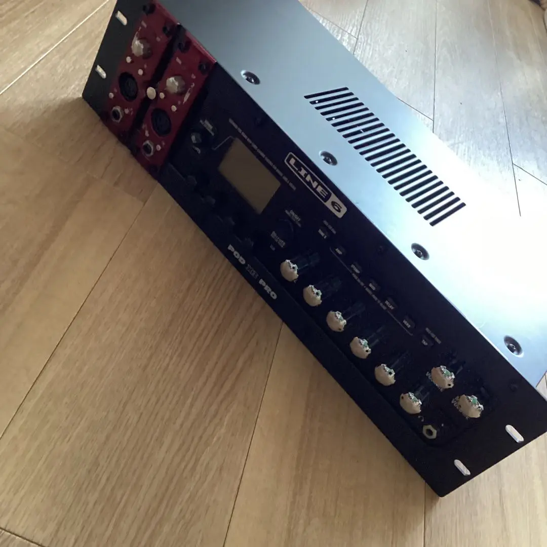 LINE 6 BASS POD PRO ベースアンプヘッド Line 6 Bass POD Pro Rackmount Multi-Effect and Amp Modeler