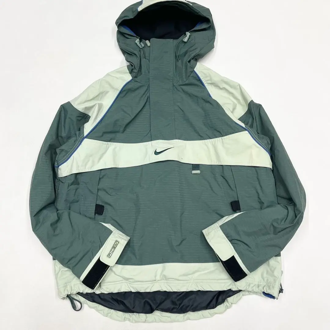 2025年最新】NIKE ACG カラー：グリーン系 マウンテンパーカーの