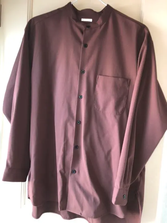 GU 寬鬆立領襯衫 深棕色 M 尺寸 的縮圖