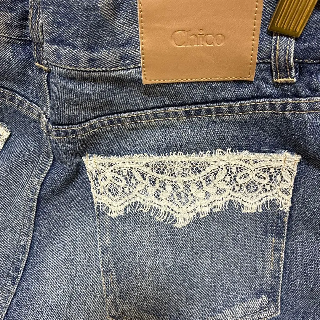 Chico 口袋蕾絲寬鬆牛仔褲 的縮圖