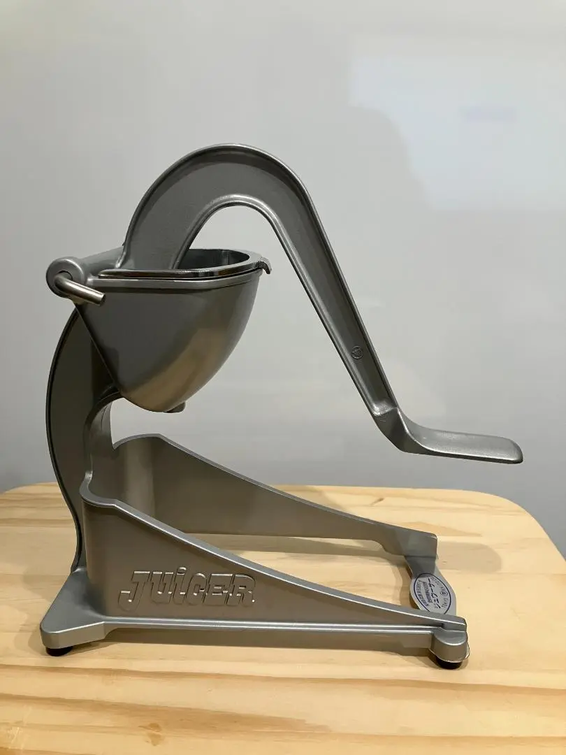 JUICER ハンドル式 シルバー 箱付き 伊藤製作所 ジュウーサー