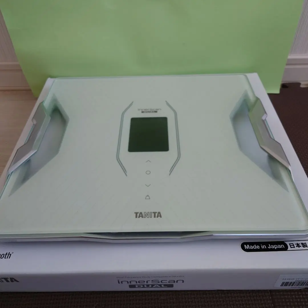 【未使用品】タニタinner Scan DUAL RD910-WH 体脂肪計 Amazon.co.jp: タニタ 体組成計（パールホワイト）TANITA