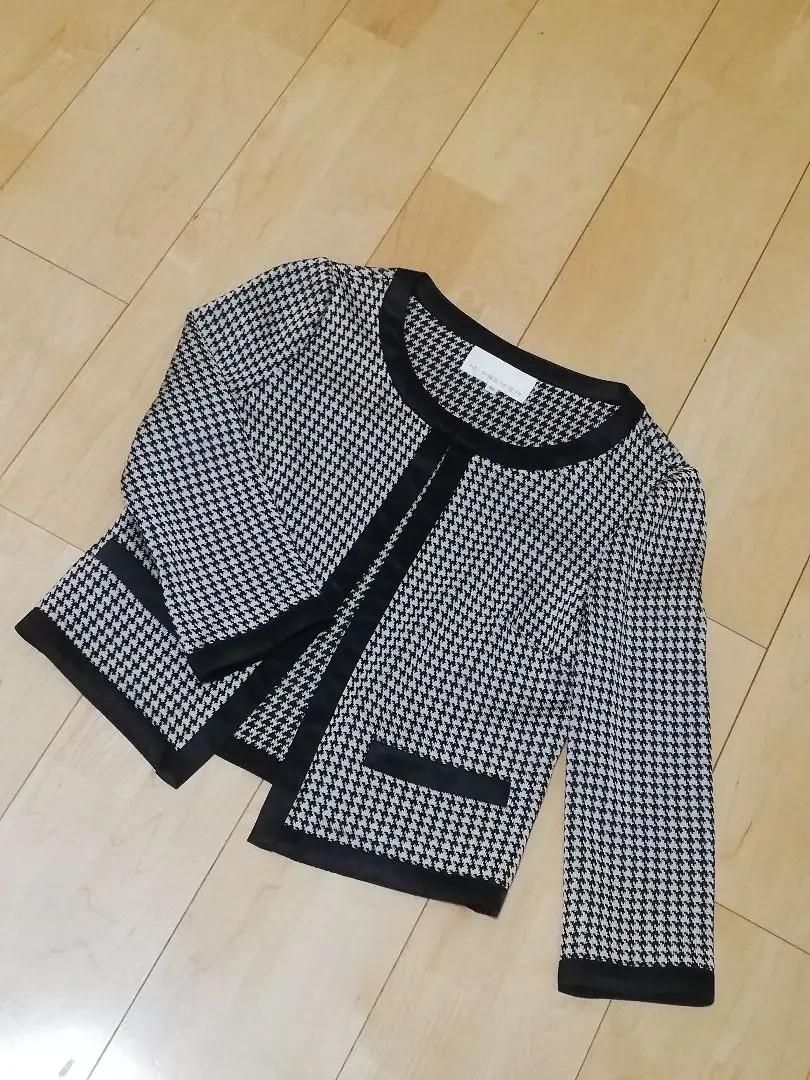 極美品 M-premier BLACK ツイードジャケット ノーカラー近年モデル 極美品 M-premier BLACK ツイードジャケット ノーカラー近年モデル