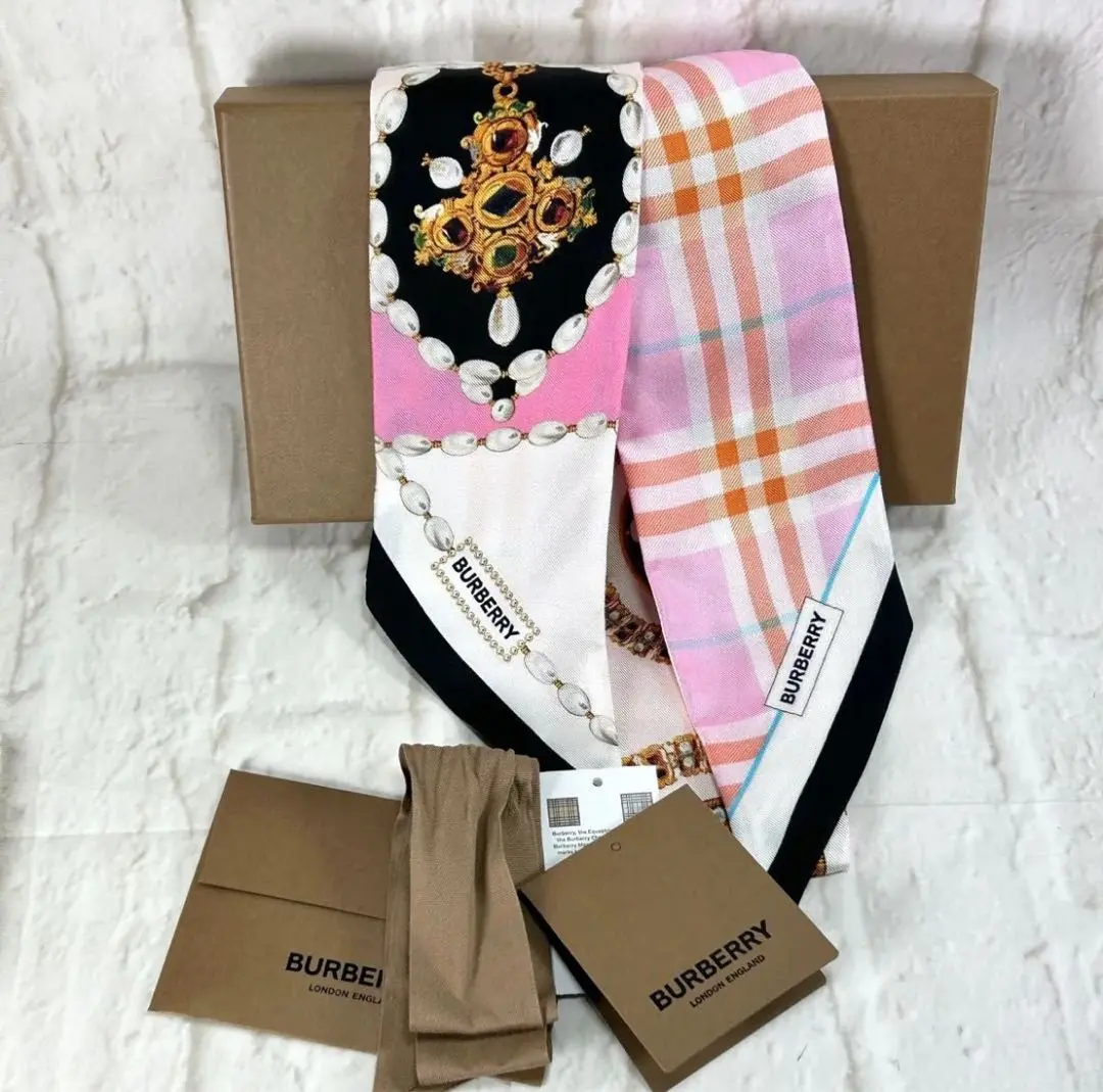 2025年最新】burberry ツイリーの人気アイテム - メルカリ