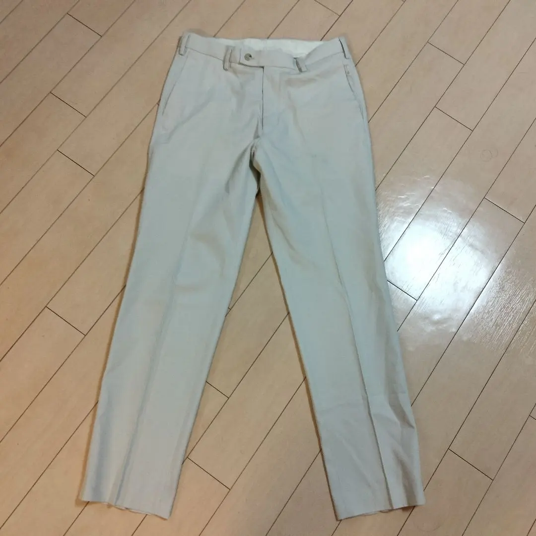 Thumbnail of Almost new UNIQLO Dry Pants White W76