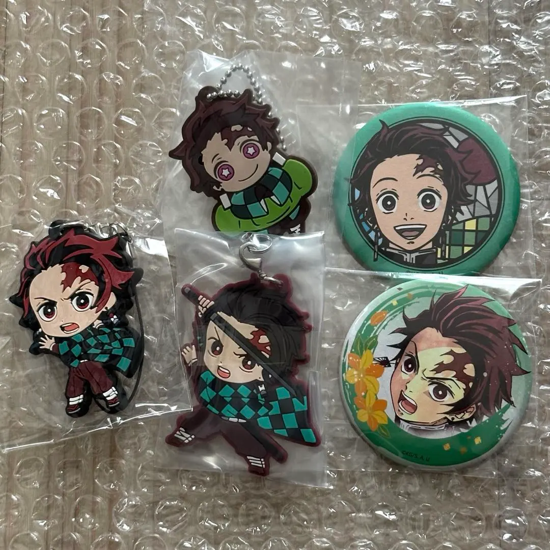 Thumbnail of Demon Slayer: Kimetsu no Yaiba, Tanjiro Kamado, Can Badge, Rubber Mascot, Keychain, Gacha