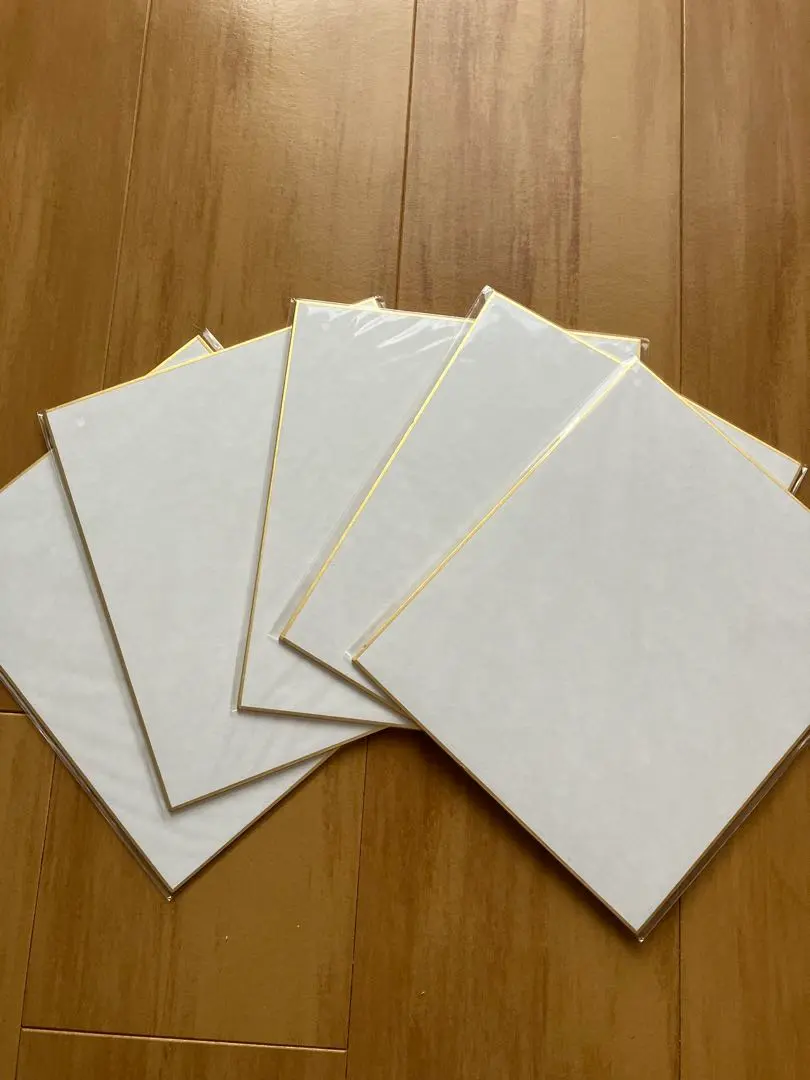 Thumbnail of Plain colored paperboard, set of 5, 21cm (height) x 18cm (width)