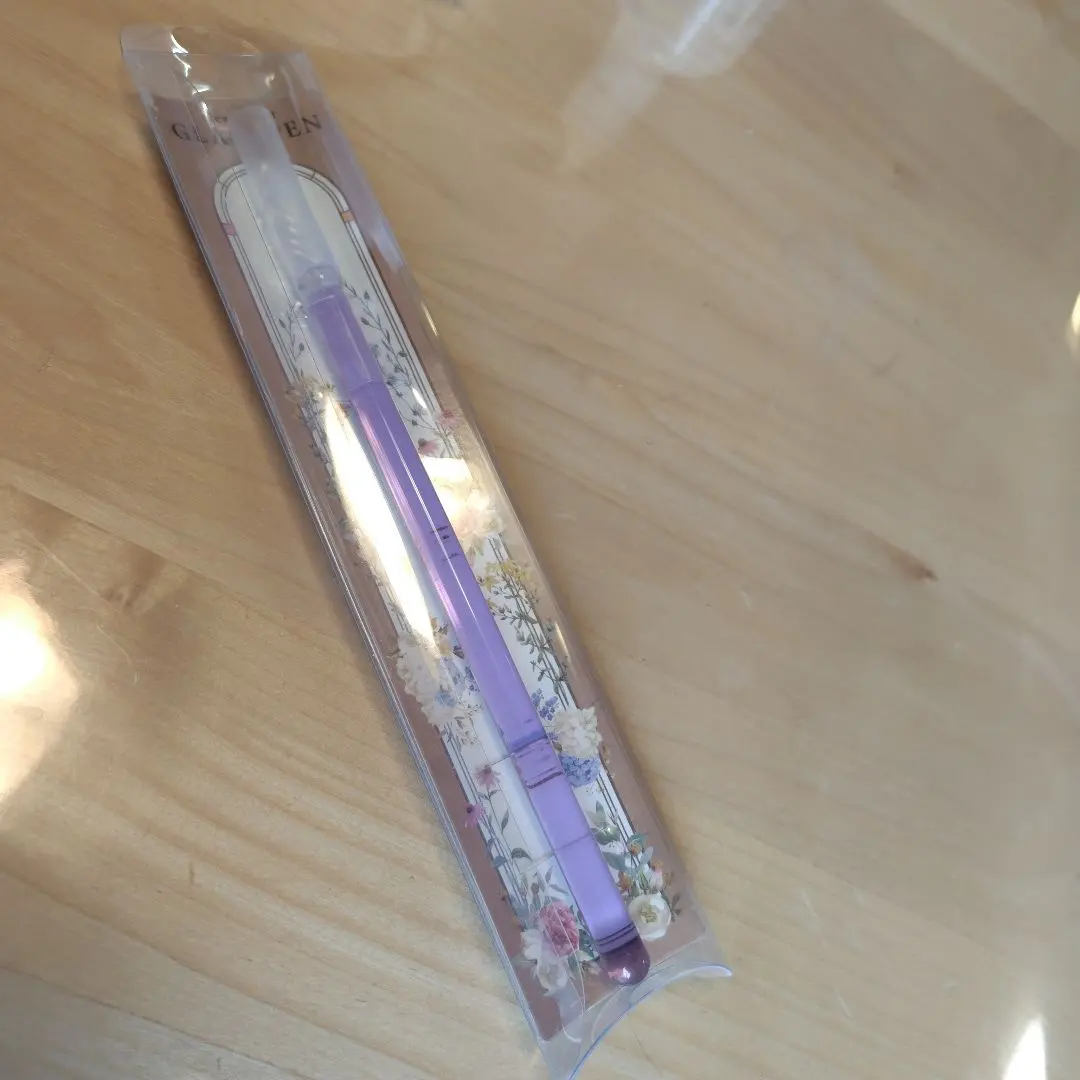 Thumbnail of Glass pen, purple