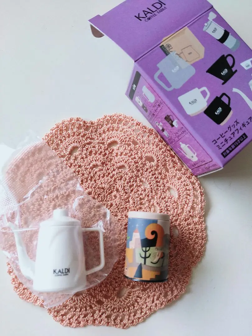 カルディ　ミニチュアフィギュア　マグカップ♡♡♡ カルディ、全5種の「コーヒーグッズ ミニチュアフィギュア」配布
