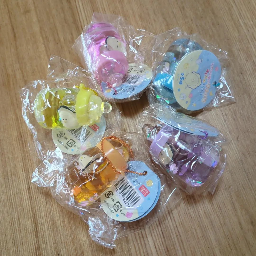 圓滾滾的眼睛 生寫 搖曳鑰匙圈 悠悠漂浮吉祥物 全套 的縮圖