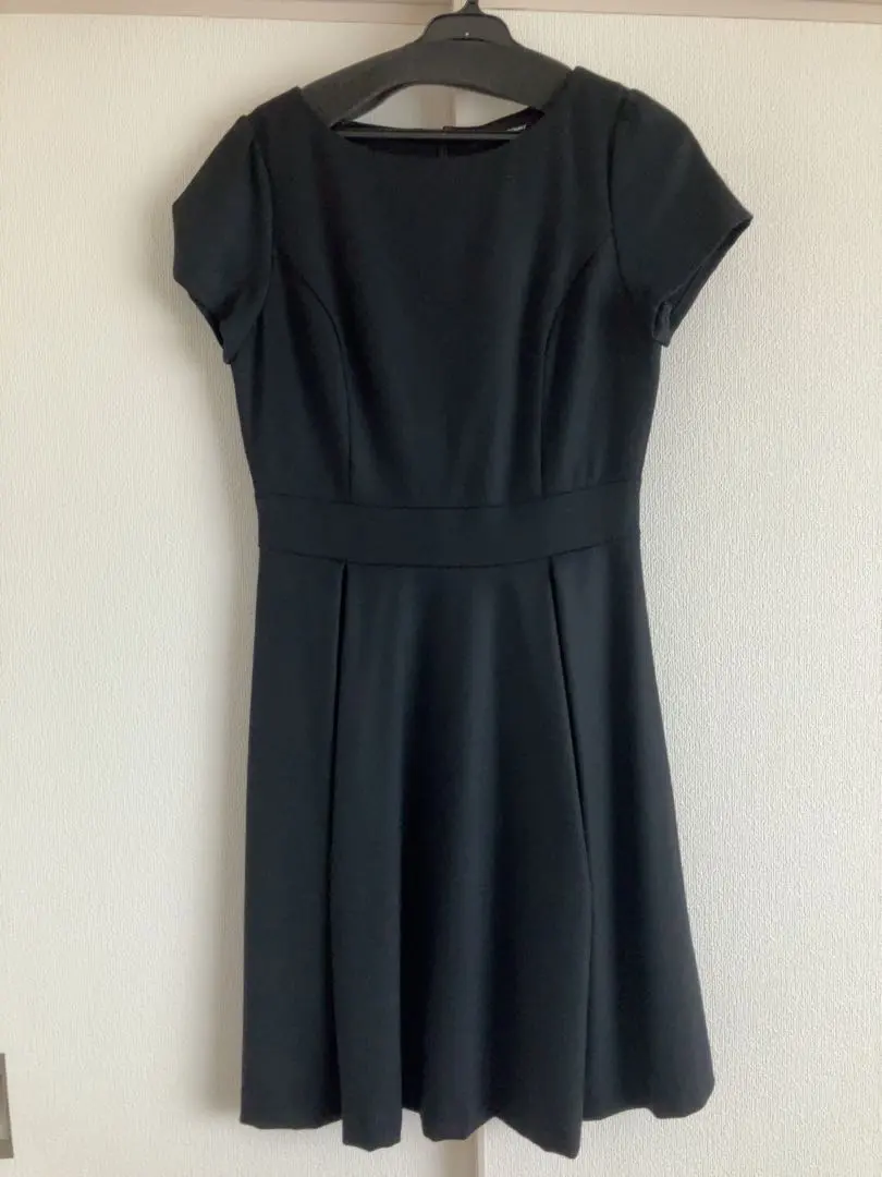 Thumbnail of QUEENS COURT Black Short Sleeve Dress Size 1