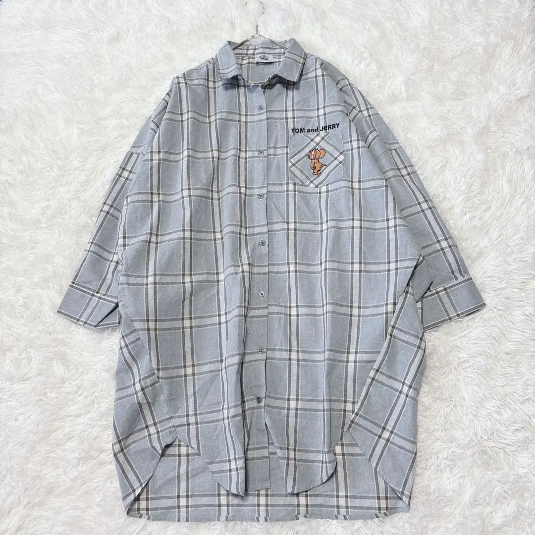 Thumbnail of Tom and Jerry Checkered Shirt Long Sleeve Gray x Light Blue Thin Fabric Dolman L