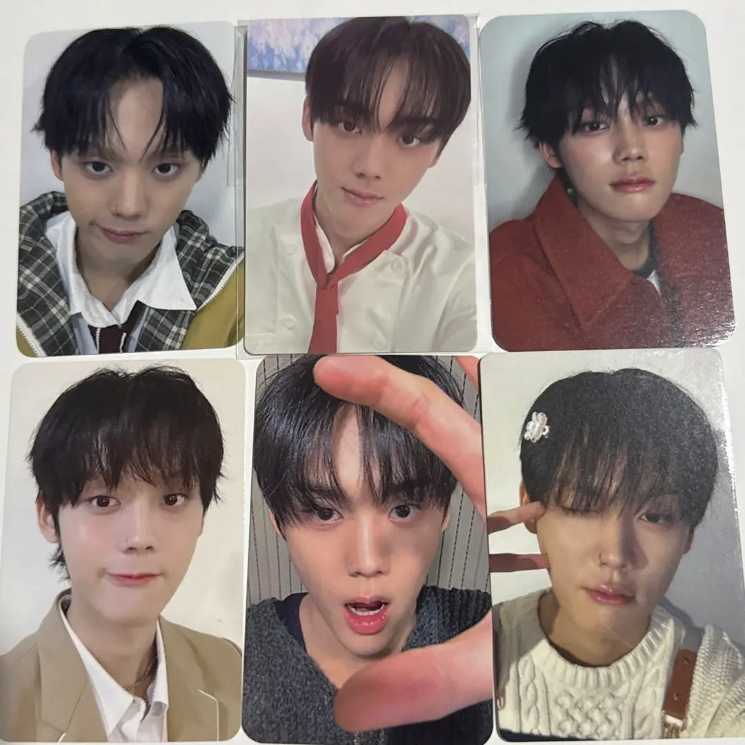 Thumbnail of Taegu Benefit Trading Card Set Mix