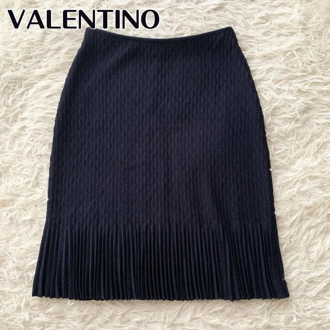 【国内発送】VALENTINO ブラック ウール スカート 2025年最新】ヴァレンティノ プリーツスカートの人気アイテム