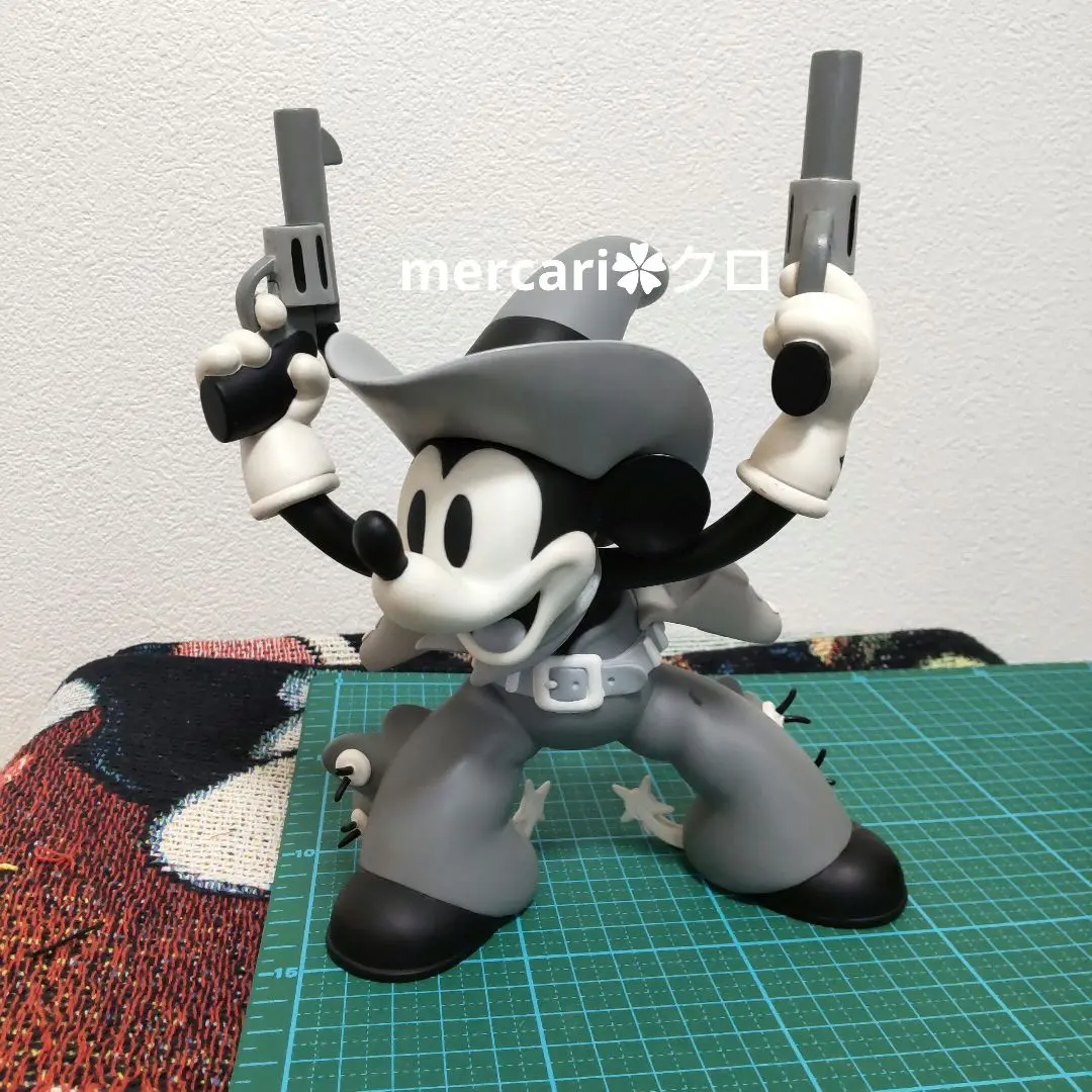 ミッキー フィギュアTWO-GUN MICKEY ミッキーの2丁拳銃 2丁拳銃 ミッキー フィギュア ディズニー 映画 TWO GUN MICKEY