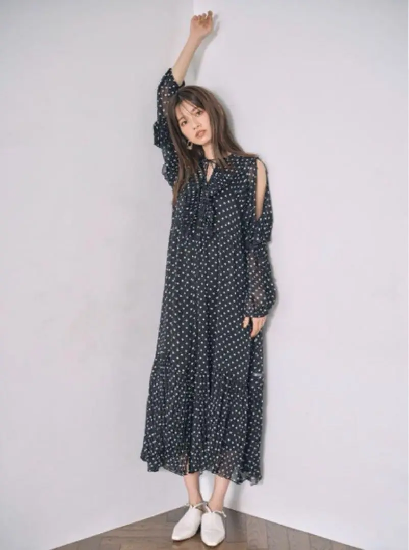 Lily Brown ベルテッドワッシャーフリルワンピース LILY BROWN（リリーブラウン）の「ベルテッドワッシャーフリル