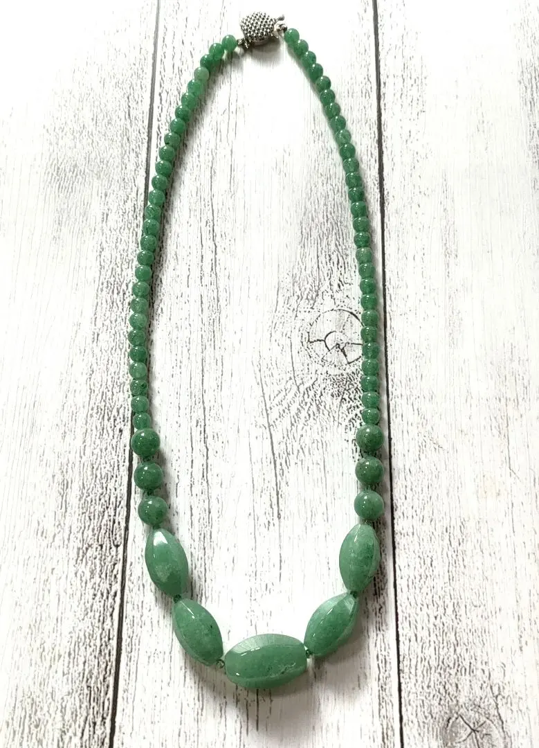 Thumbnail of Final reduction ✨ Showa retro ✨ Natural stone-style green necklace vintage