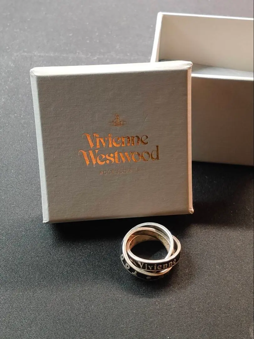ヴィヴィアン 3連リング Vivienne Westwood ヴィヴィアンウエストウッド リング 指輪 3連