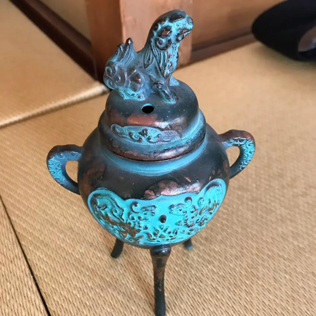 茶道具　鋳銅　彫金象嵌花雷文　獅子摘　双耳四方香炉　V　R3848 獅子蓋金銀象嵌花鳥文香炉 文化遺産オンライン