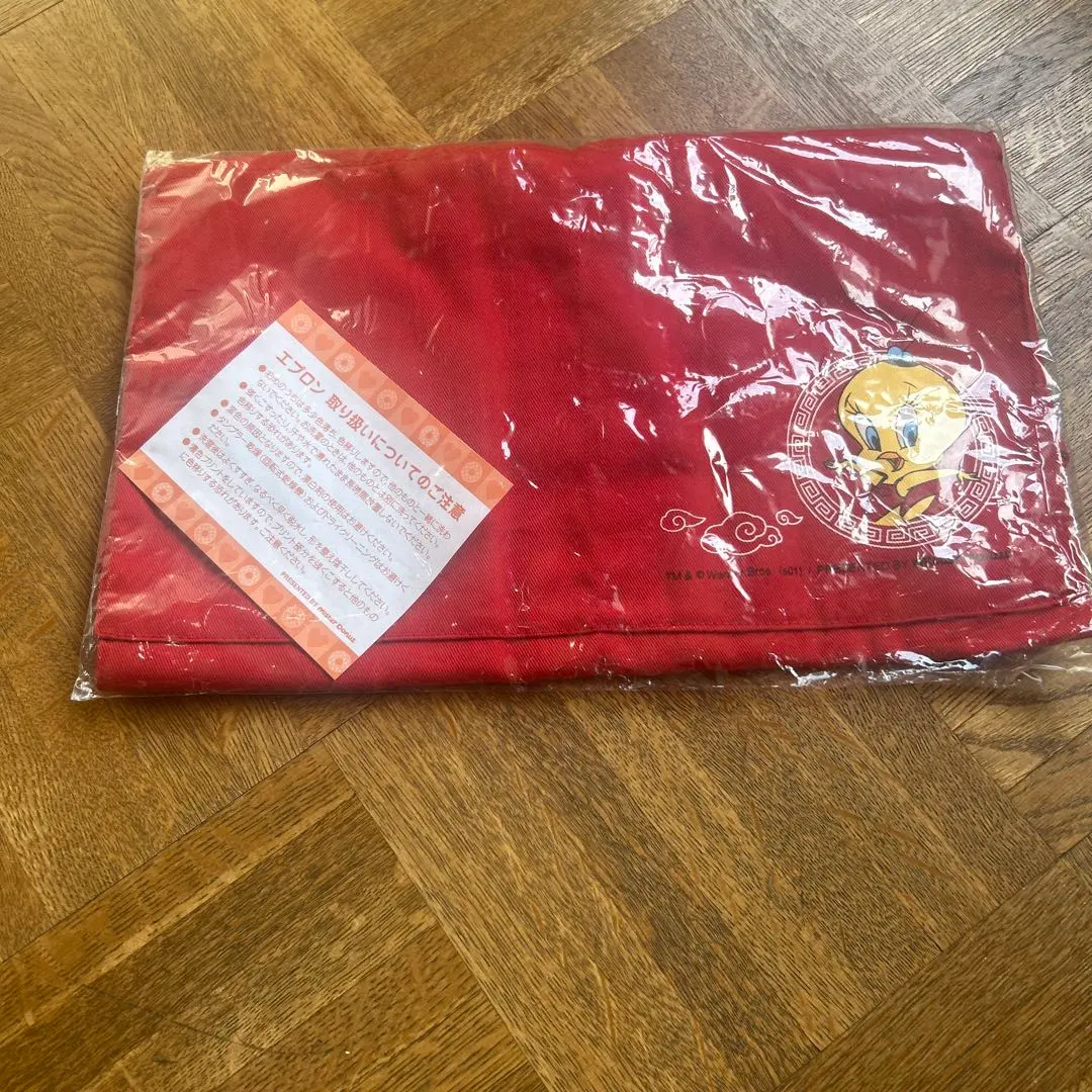 崔弟 圍裙 的縮圖