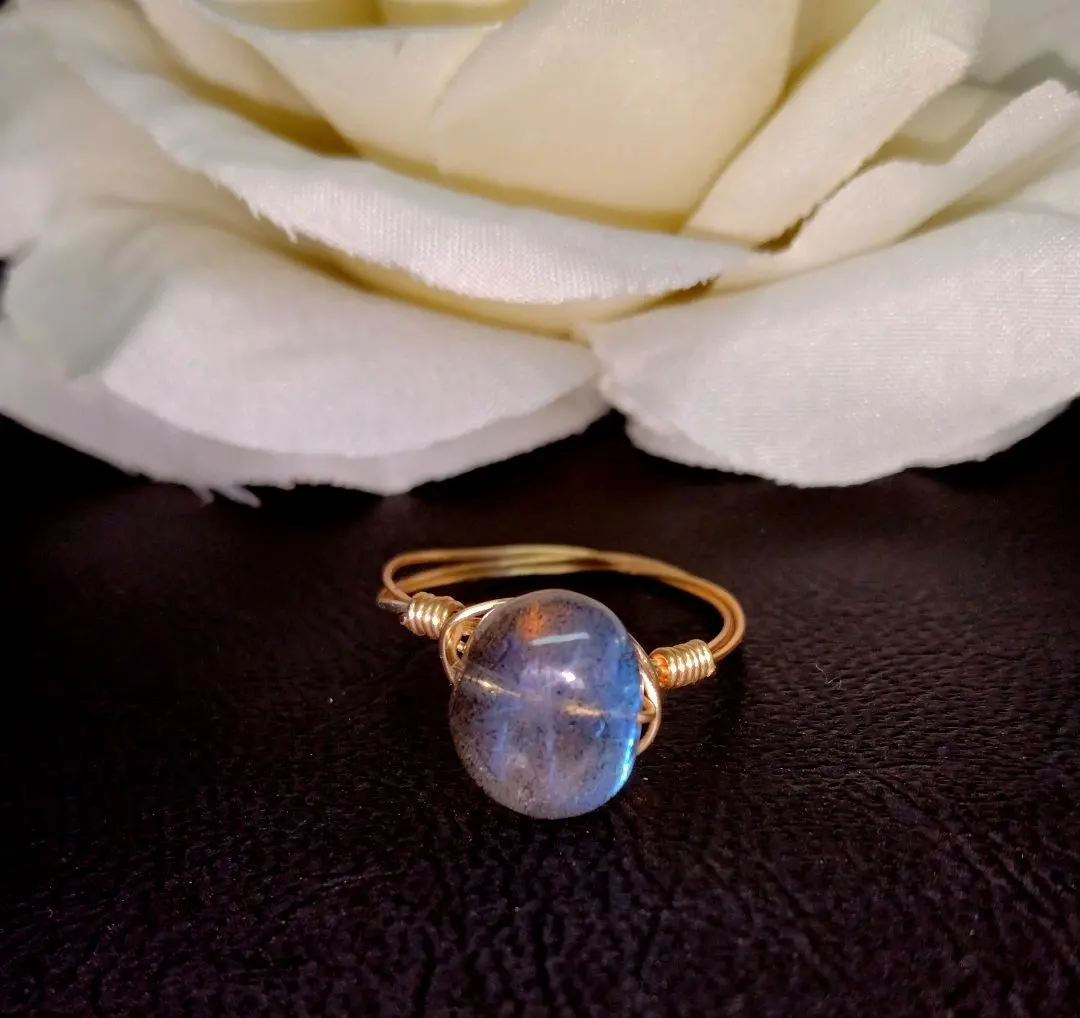 Thumbnail of 5A Gem Quality Natural Stone Blue Sheen Canadian Labradorite Tumble Ring