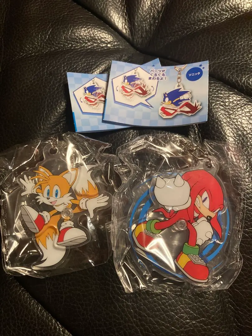 Thumbnail of Sonic Spin! Acrylic Keyholder Tails Knuckles Gashapon