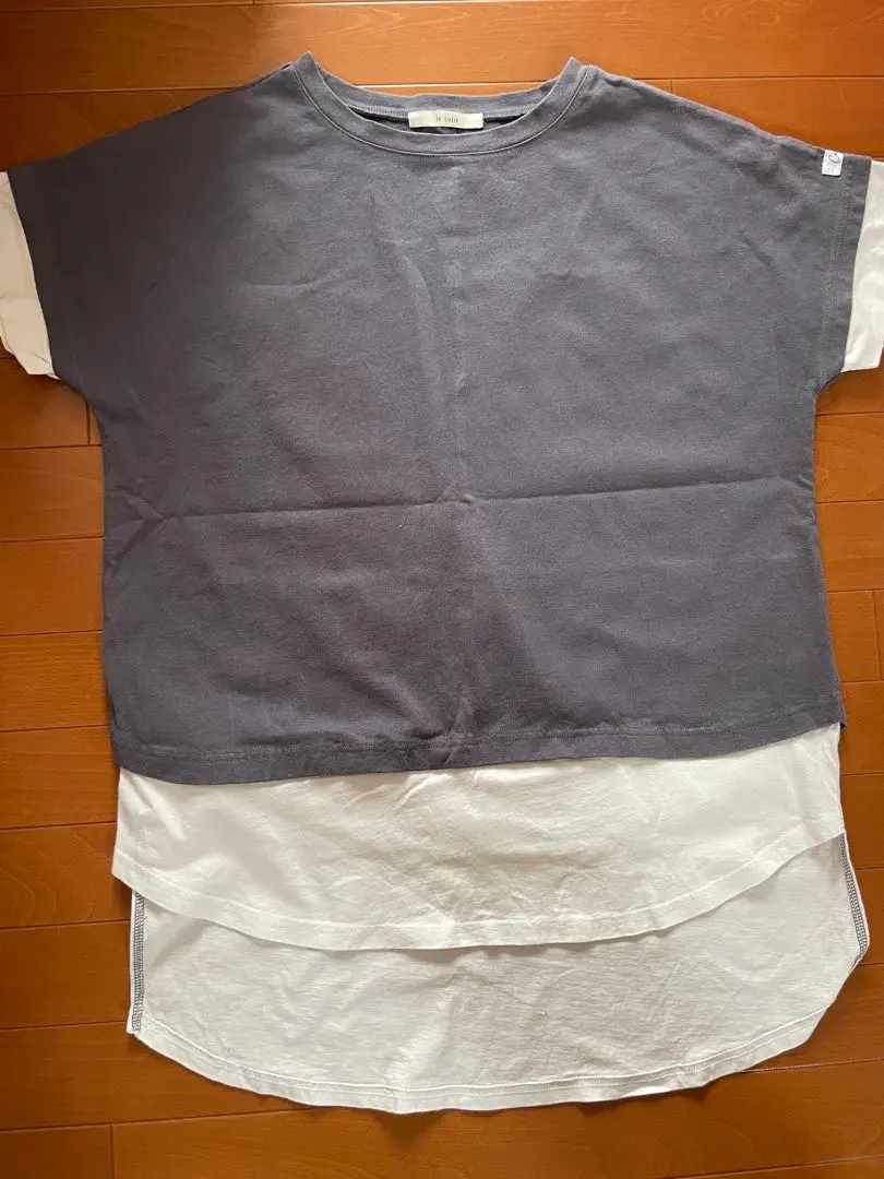 Thumbnail of le colis short-sleeved T-shirt