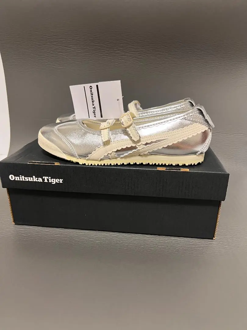 2025年最新】Onitsuka Tiger つま先：ラウンドトゥ フラット