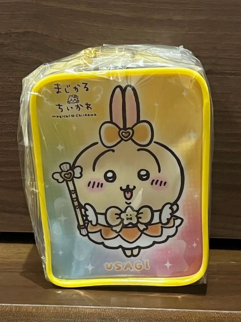 超まじかるちいかわ　マスコットも入る！　クリアポーチ　ちいかわ　ハチワレ　うさぎ ちいかわ 超まじかるちいかわ マスコットも入る！クリアポーチ