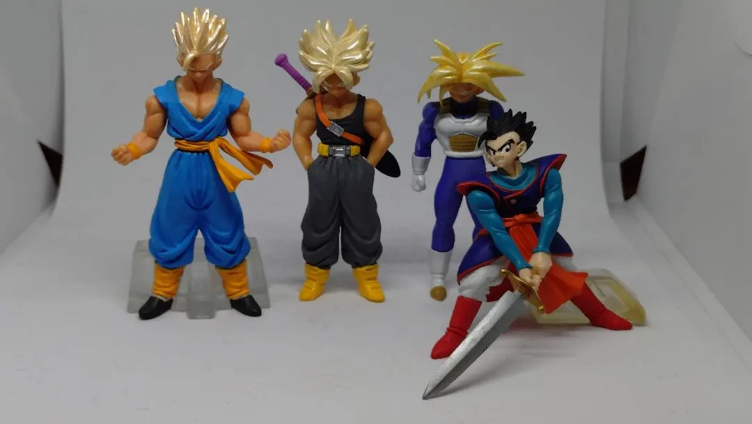 Thumbnail of Dragon Ball HG Son Gohan Trunks Figure Set