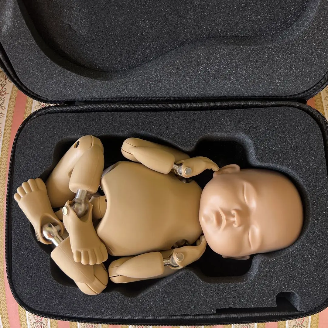 ニューボーンフォト練習用 StandInBaby 人形本体 StandInBaby® Your Lifelike, Camera ready, Newborn Training