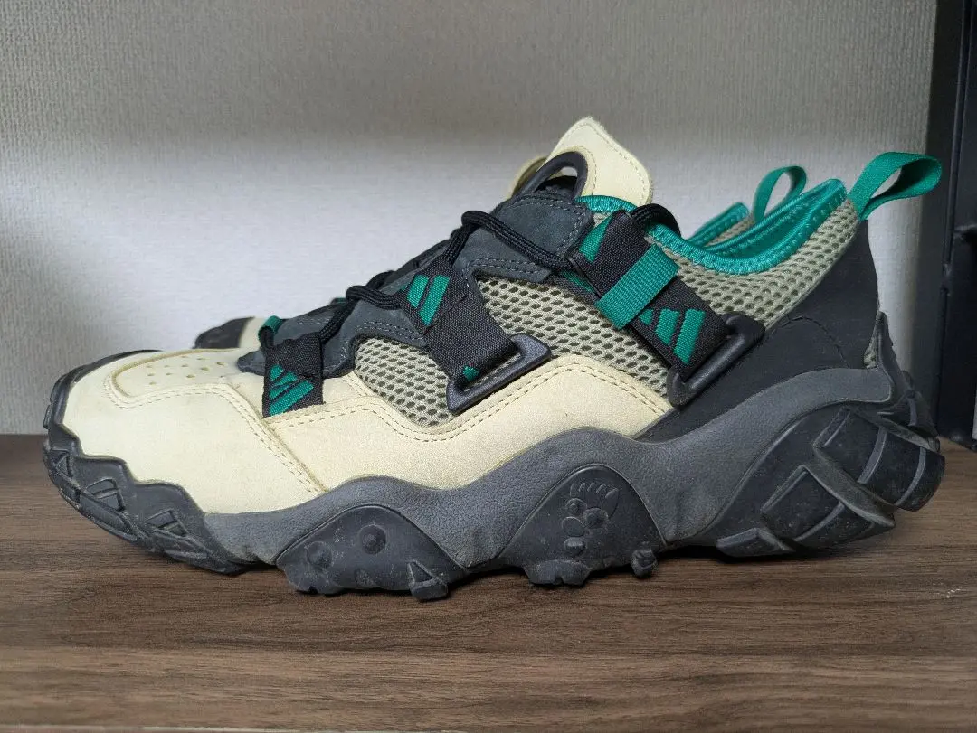adidas FYW XTA EQT XTR エキップメント アディダス 90年代に一世風靡したアディダスの復刻希望スニーカー「EQT XTR