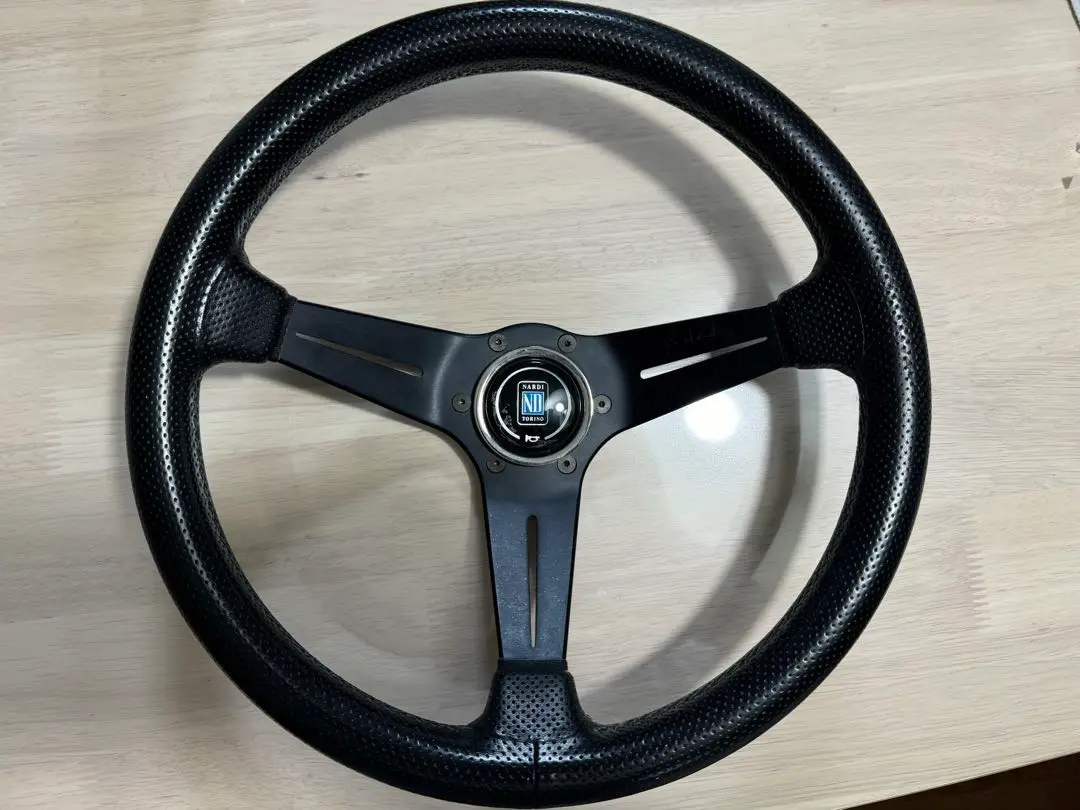 NARDI ステアリング φ35E.Sandi サイン付き 
ホーンボタン含む NARDI ステアリング φ35E.Sandi サイン付き ホーンボタン含む