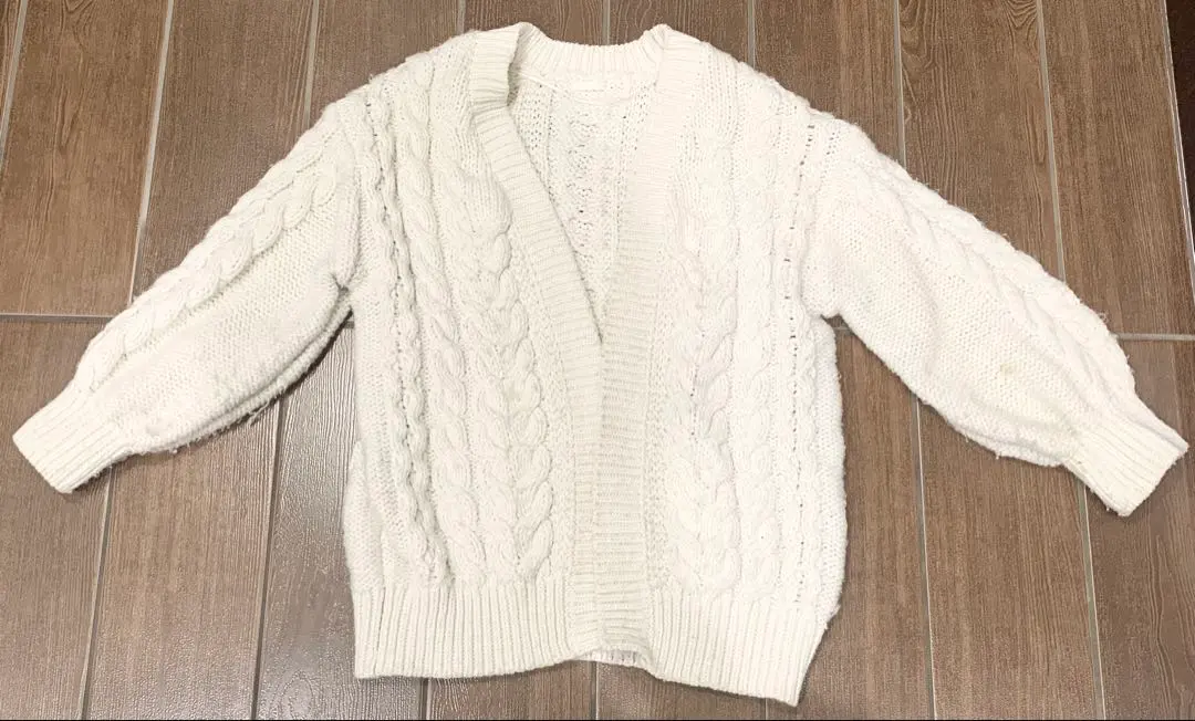 Thumbnail of GU Long Sleeve Cable Knit Cardigan Sweater Ribbed White M