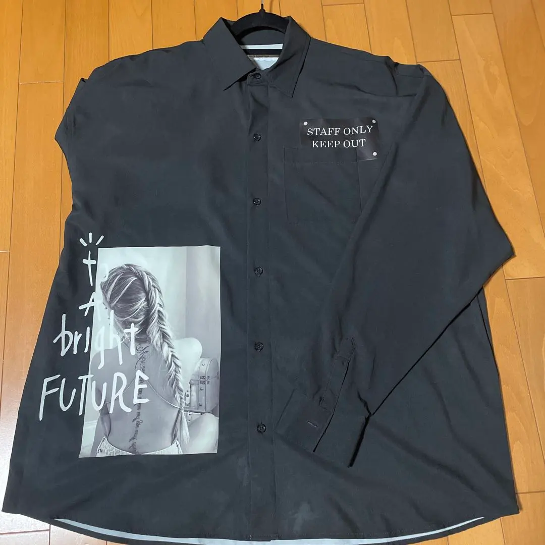 Thumbnail of Black graphic print long-sleeved shirt