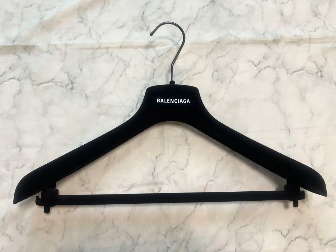 MONCLER DOLCE & GABBANA BALENCIAGA ハンガー モンクレール 純正 ハンガー セット - メルカリ