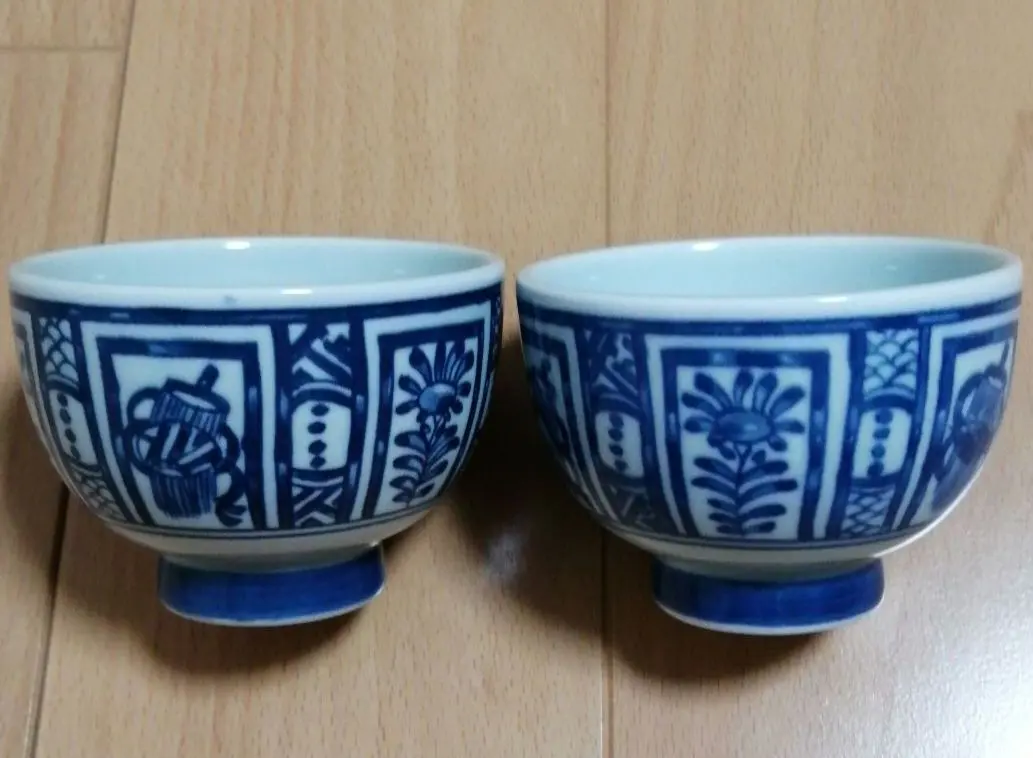 Thumbnail of Arita-yaki Teacups, Teacup Set, Seizan Kiln, Set of 2
