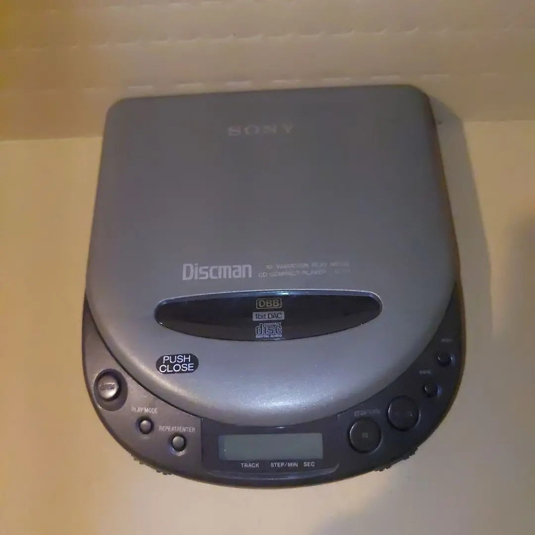 SONY Discman D-11 ポータブルCDプレーヤー オーディオ機器