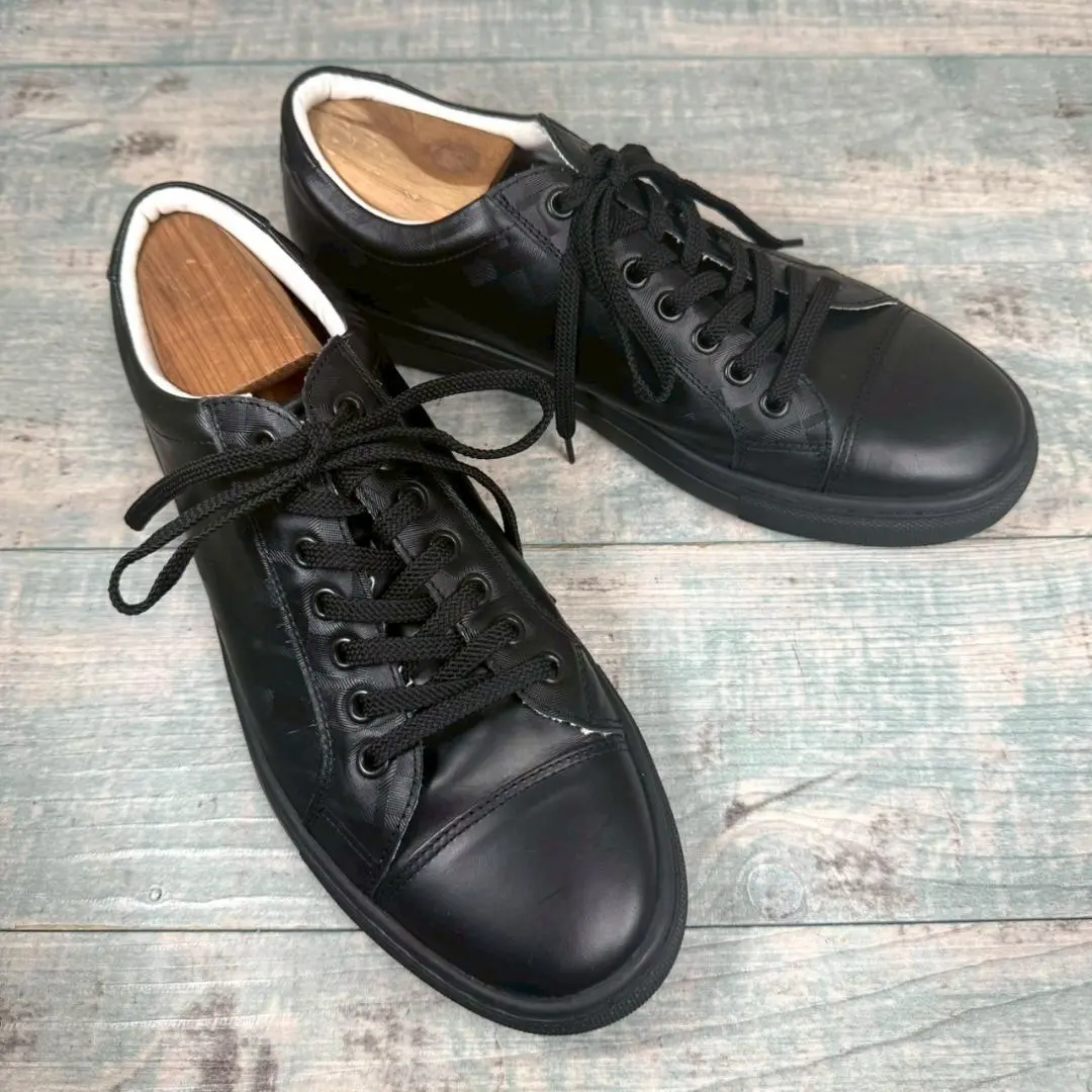 【美品】ブラックレーベルクレストブリッジ スニーカー レザー エンボスチェック黒 BLACK LABEL CRESTBRIDGE（ブラックレーベル・クレストブリッジ
