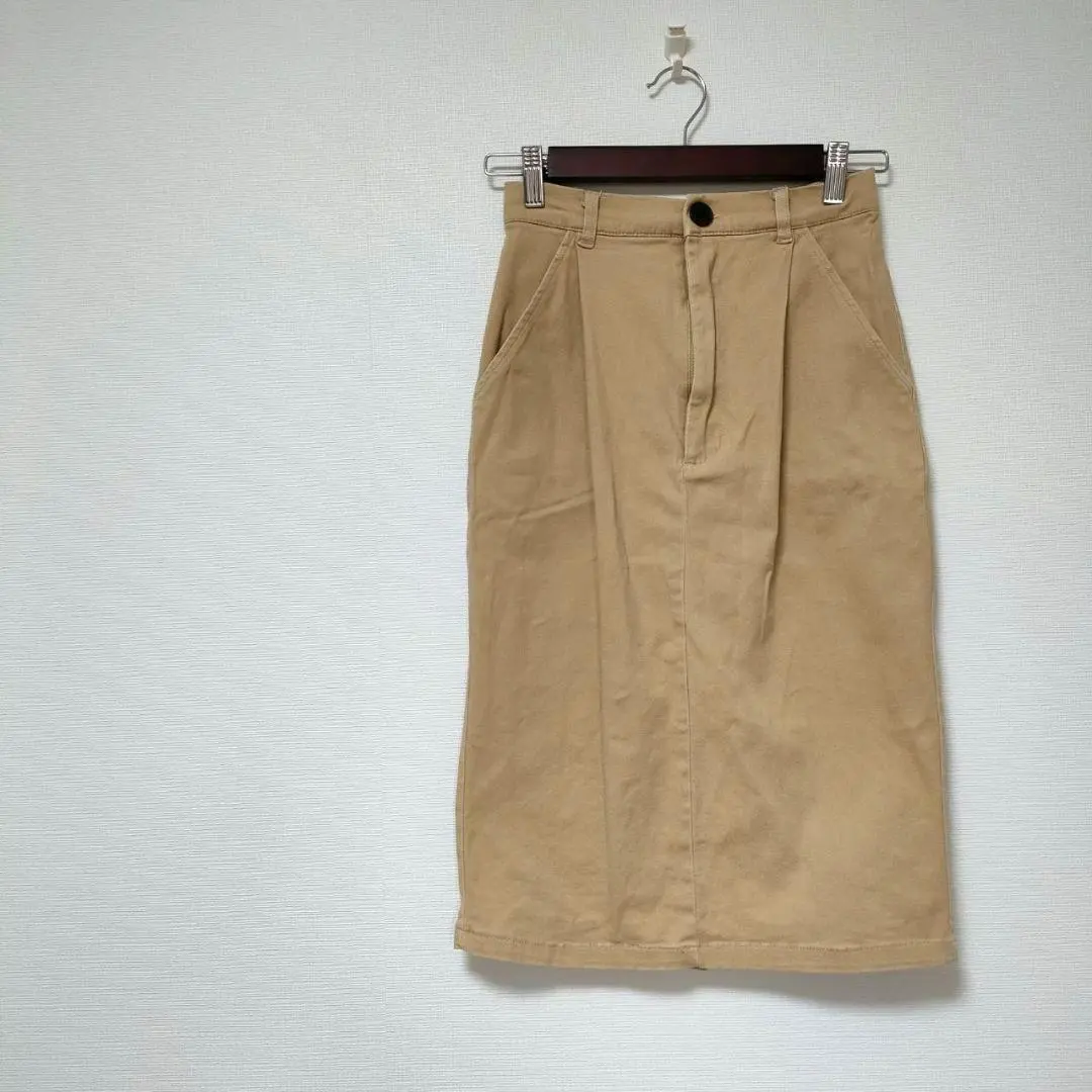 Thumbnail of Ray Cassin Big Button Back Slit Skirt F 287